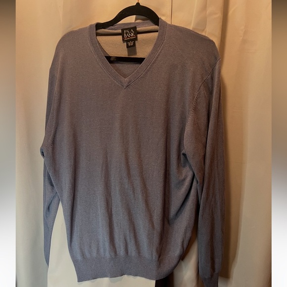 Jos A Bank Signature Large Light Blue 100% Silk V neck Sweater - Picture 1 of 3